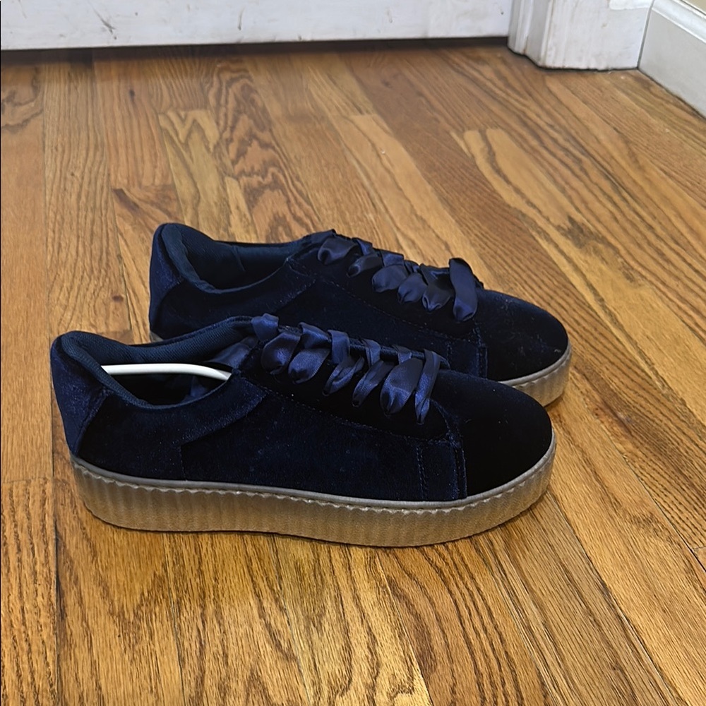 Women's Velvet Sneakers